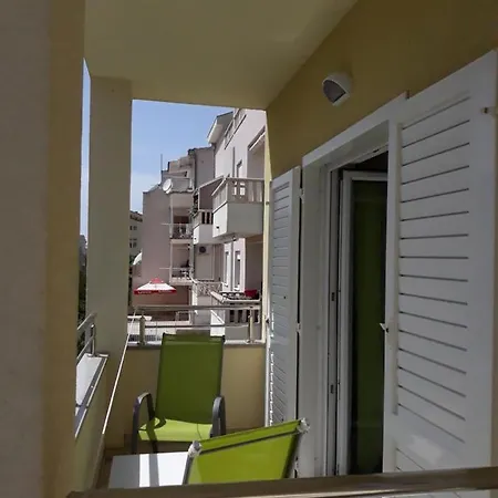 Apartment With Free And Private Parking *